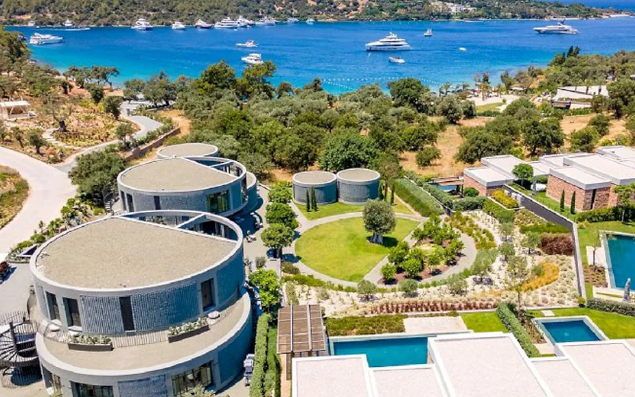 Ünlü film yapımcısı 6. Otelini Bodrum Cennet Koyu’nda açıyor