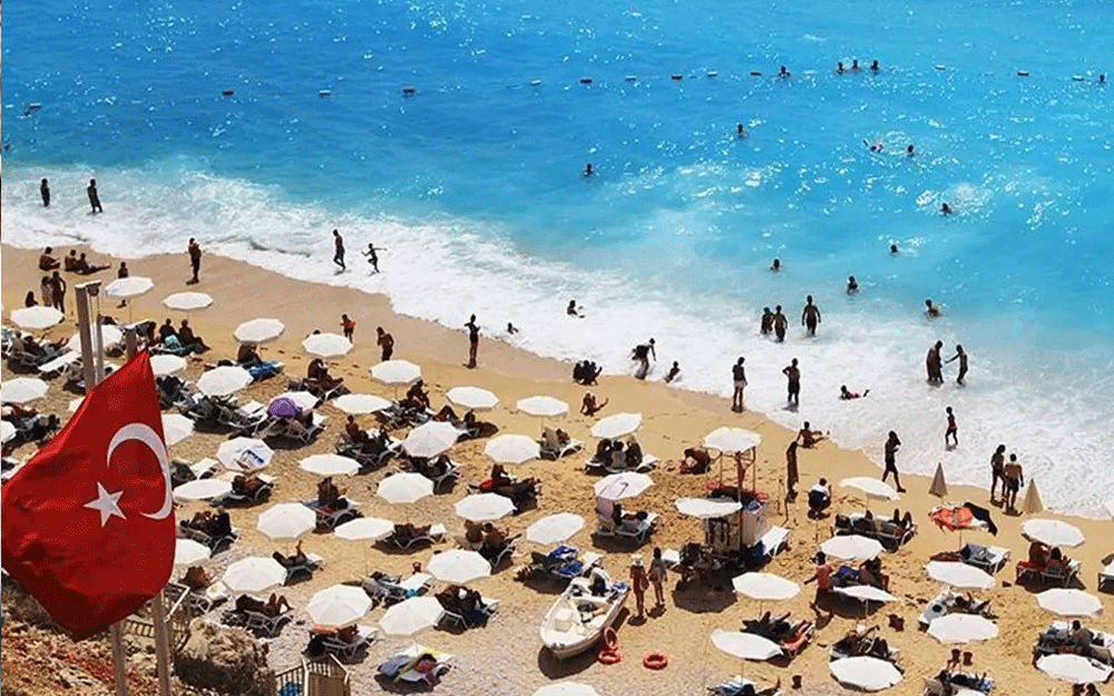 Yılsonunda 59,6 milyar dolar turizm geliri bekleniyor