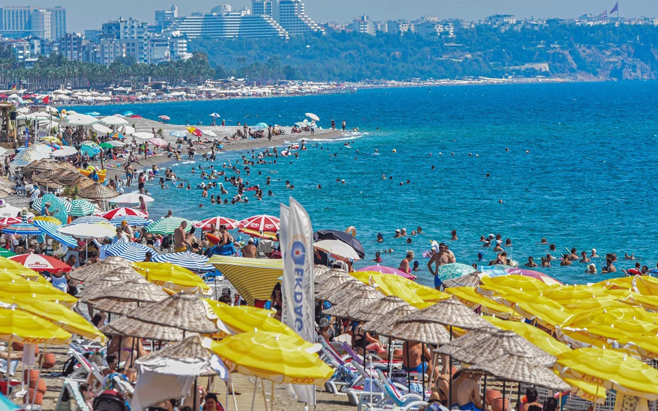 Antalya’yı 10 yılda kaç turist ziyaret etti?