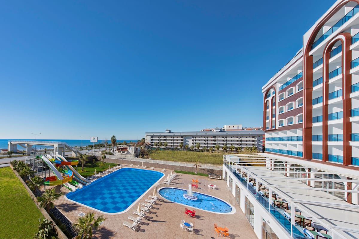 Alanya’da 411 odalı otel icradan satışa çıkarıldı