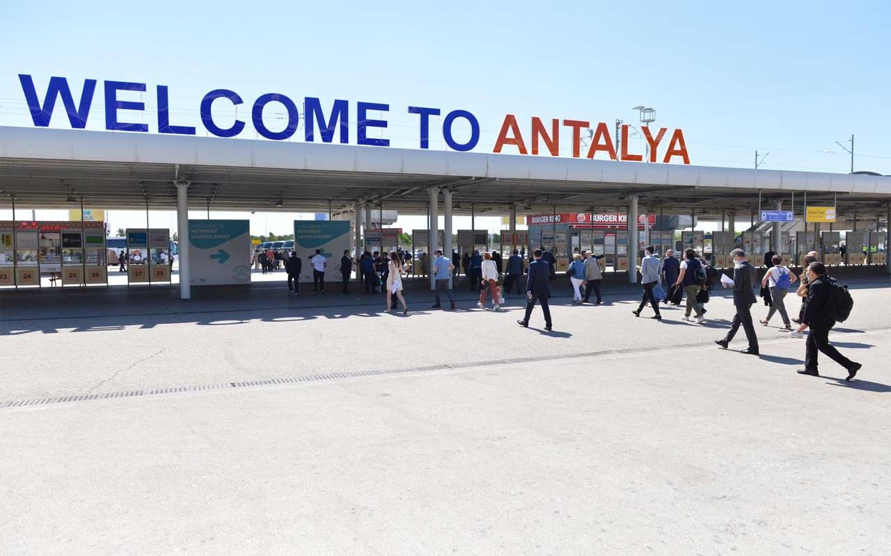 Antalya’da sezon uzadı: 3 dev zirve otelleri dolduruyor