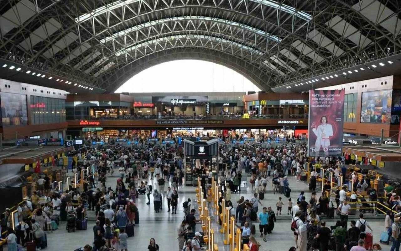 Havalimanlarında 7 ayda 138,8 milyon yolcu, turizm merkezlerinde 32,2 milyon