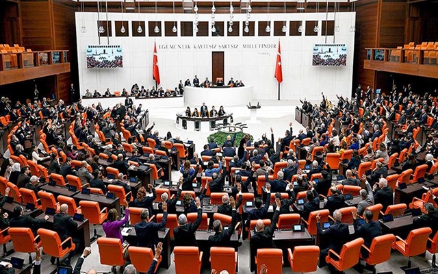 Yurt dışı çıkış harcı için Meclis’e soru önergesi