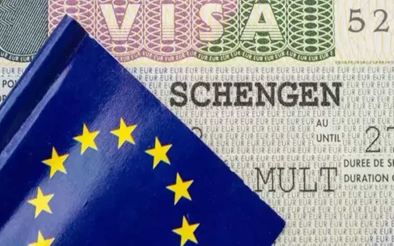 Vize Krizi Bir Sorun Mu, Yoksa Dev Bir Endüstri Mi?