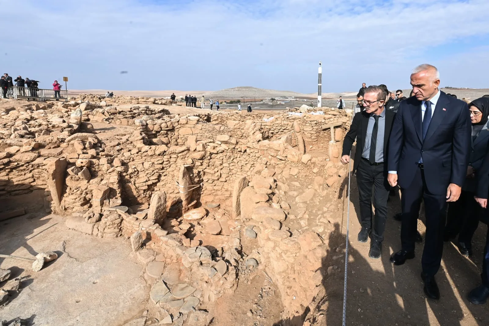 Göbeklitepe’den Sonra Tarihin Yeni Odağı Karahantepe’de Koruma Çatısı Tamamlanıyor