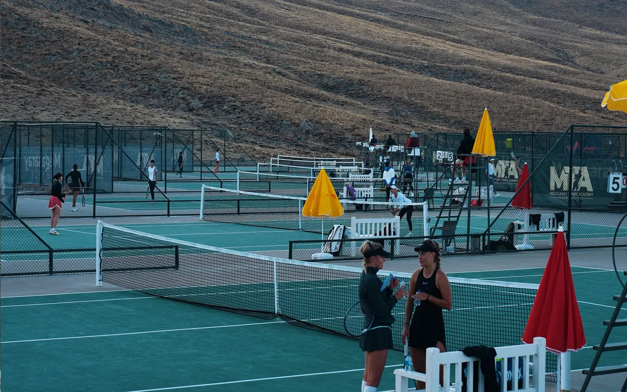Erciyes’te 7 haftalık dünya tenis maratonu başladı