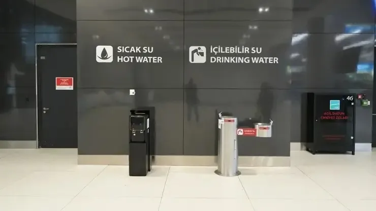 Yolculara Müjde: Havalimanlarında Ücretsiz İçme Suyu Dönemi Başlıyor