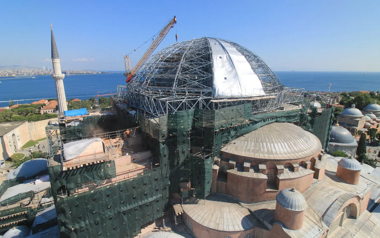 Ayasofya’nın ana kubbe restorasyonunda yeni aşamaya geçildi