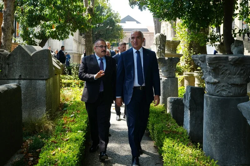 İstanbul’un tarih hazinesinde büyük dönüşüm: 54 bin çiniye tek tek müdahale