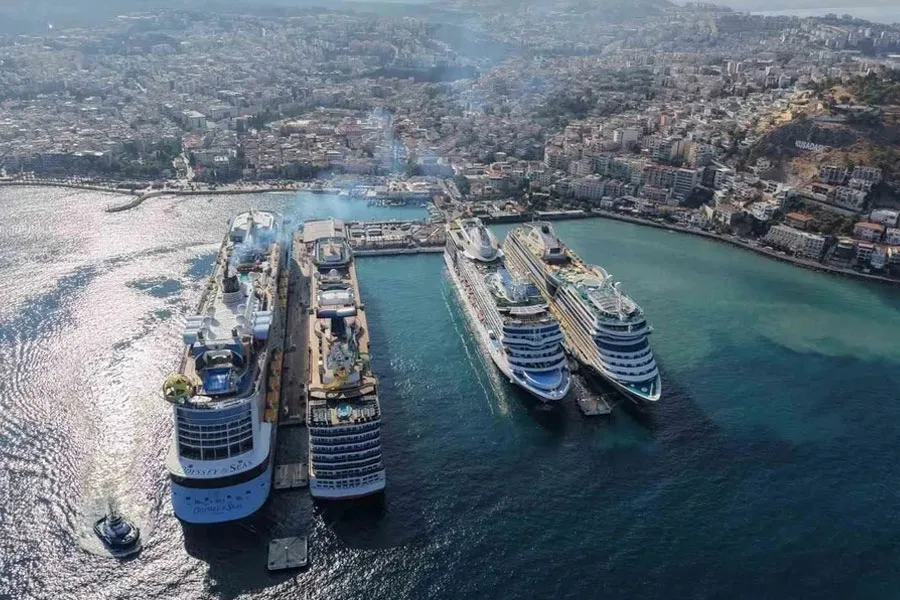 Kuşadası’na turist akını: 4 gemiyle 11 bin 811 kişi geldi