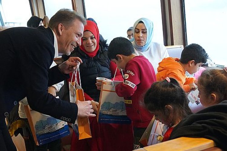 100 ÇOCUĞU DENİZLE BULUŞTURDU