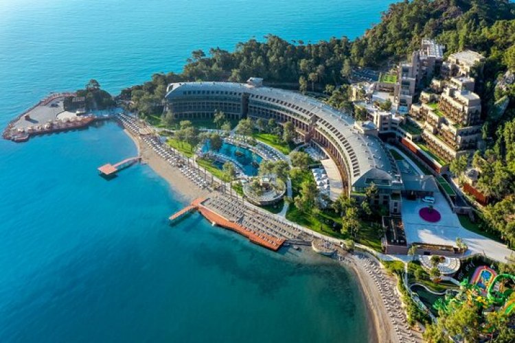 NG PHASELİS BAY DÜNYACA ÜNLÜ CONDÉ NAST JOHANSENS KOLEKSİYONUNA DÂHİL OLDU