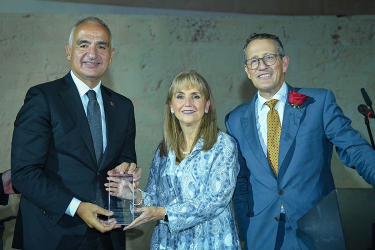 WTTC GLOBAL CHAMPION AWARD FOR OUTSTANDING LEADERSHIP IN TRAVEL & TOURISM ÖDÜLÜ TÜRKİYE’NİN