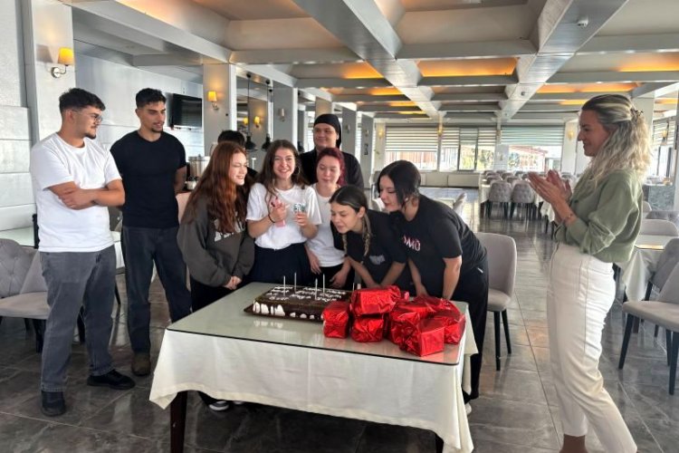 ÇOMÜ DARDANOS HOTEL’DE STAJYER ÖĞRENCİLERE ANLAMLI VEDA