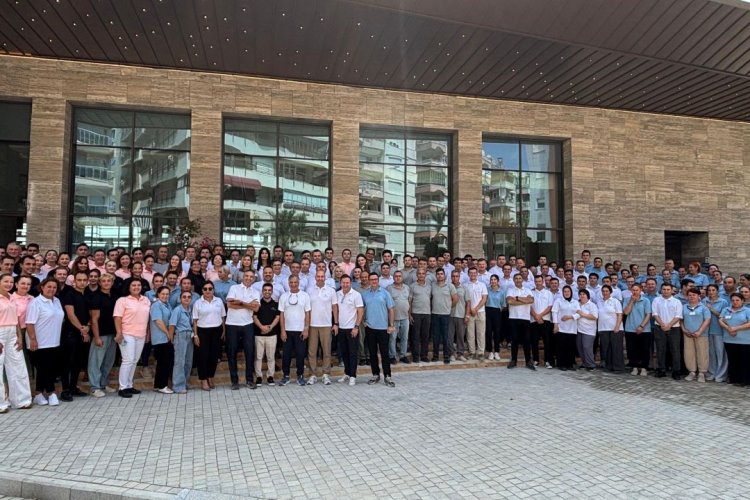 EFSANE GERİ DÖNDÜ: ANTALYA TURİZMİNİN SİMGESİ TALYA HOTEL YENİDEN KAPILARINI AÇTI