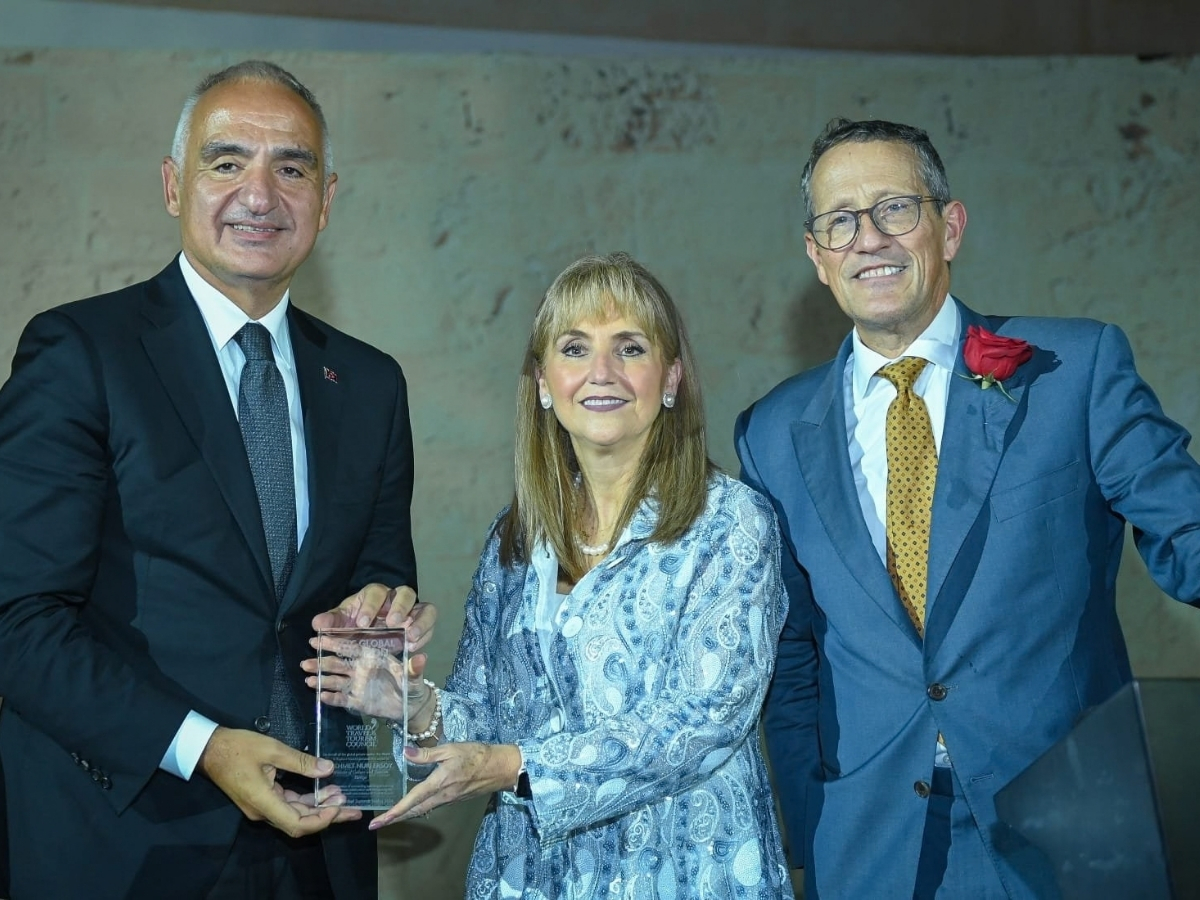WTTC Global Champion ödülü Malta’da Mehmet Nuri Ersoy’a verildi