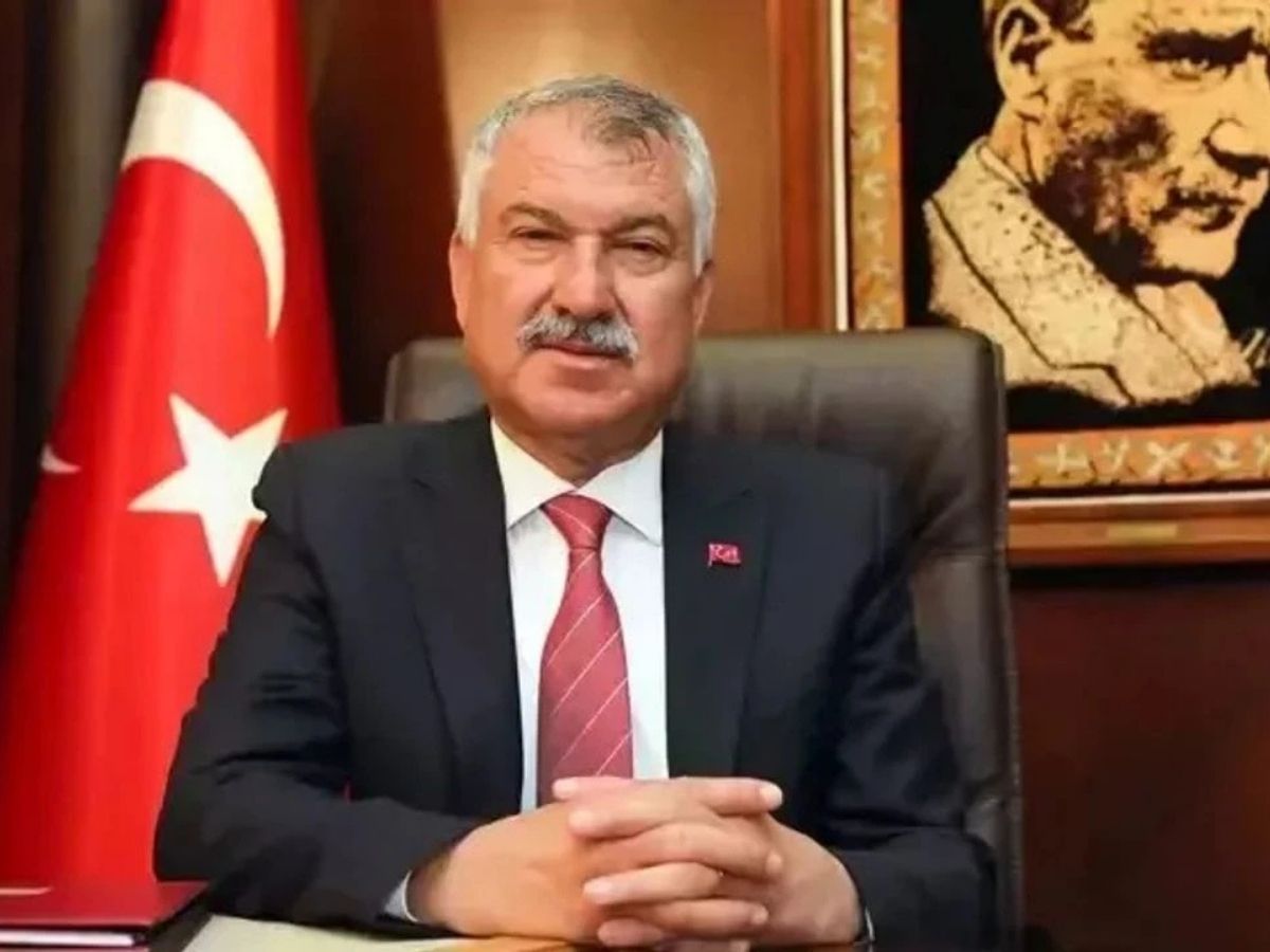 Zeydan Karalar, turizm işçilerinin haftalık izin haklarını kısıtlayan yeni düzenlemeye cezaevinden tepki gösterdi.