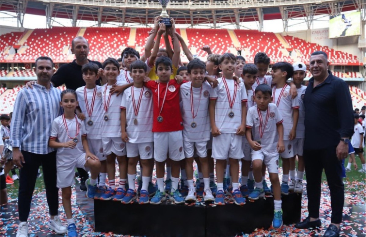Antalya’da dev futbol organizasyonu... 300’den fazla takım yarışacak