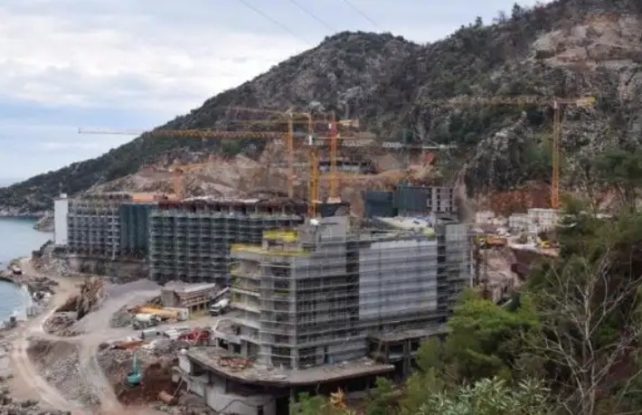 17 kez ruhsatı iptal edildi... Sinpaş otel inşaatı hâlâ sürüyor