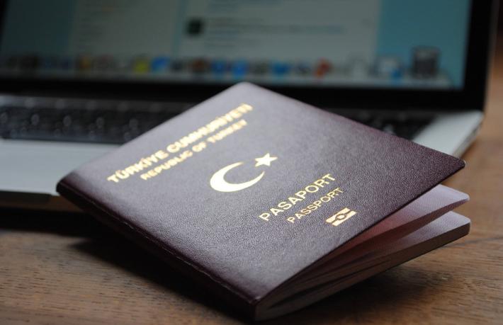 Yunan turizmcinin vize isyanı