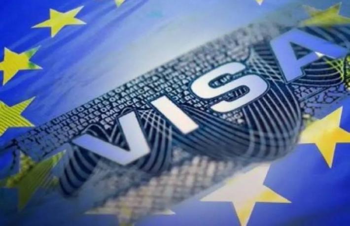 1.5 milyon vize ret yedi, 27 Milyar Lira yandı