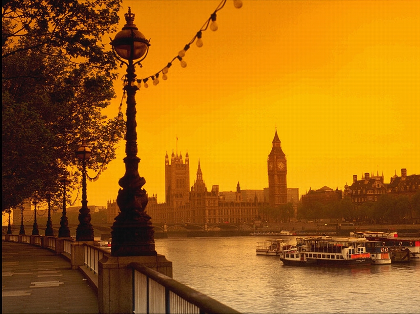 Zengin Türkler Londra'da ev alma kuyruğuna girdi