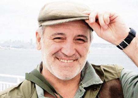 Savaş Ay, çıplaklar kampını yazdı