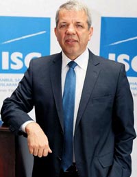 "İstanbul'a 3'üncü havalimanı için en az 20 milyon yolcu lazım"