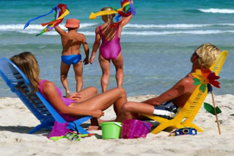 Günay: Ruslar, Türkiye’ye gelen en kültürlü turistler