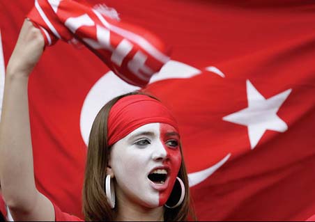 Futbol fanatikleri, en fazla parayı harcıyor