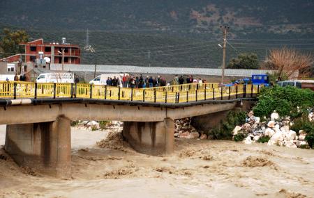 Aşırı yağışlı hava, Türkiye'yi esir aldı