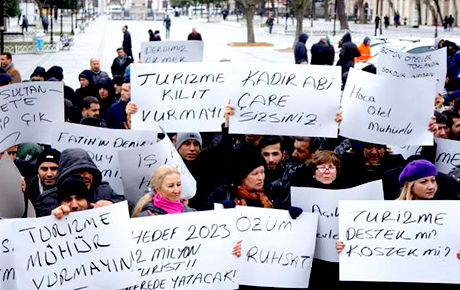 100'e yakın otelin kapısına kilit vuruldu