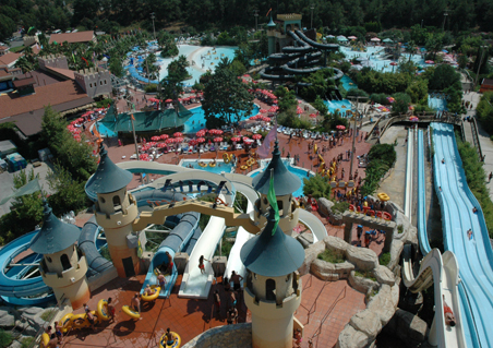 DÜNYANIN EN UZUN KAYDIRAĞI AQUA FANTASY’DE