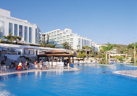 Bodrum Holiday Resort, Ak Enerji ile ilk anlaşmayı yapan otel oldu
