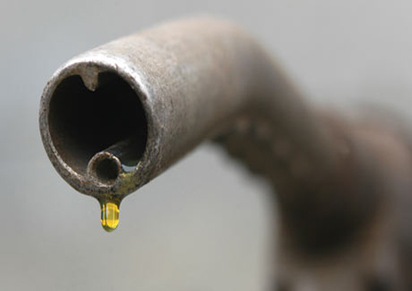 Petrol ve kül uçak bileti fiyatlarını yükseltecek