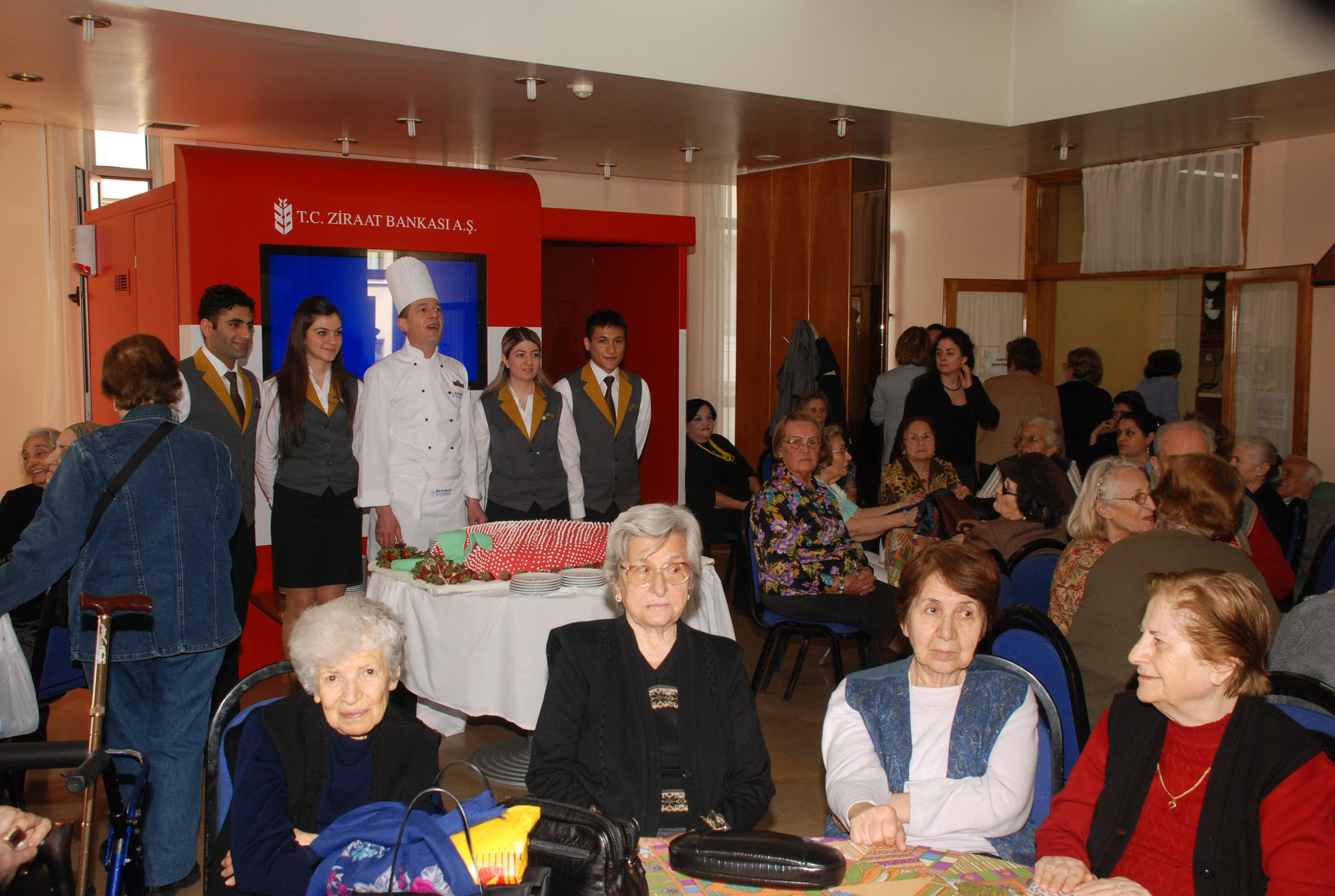 Dedeman İstanbul'dan anlamlı kutlama