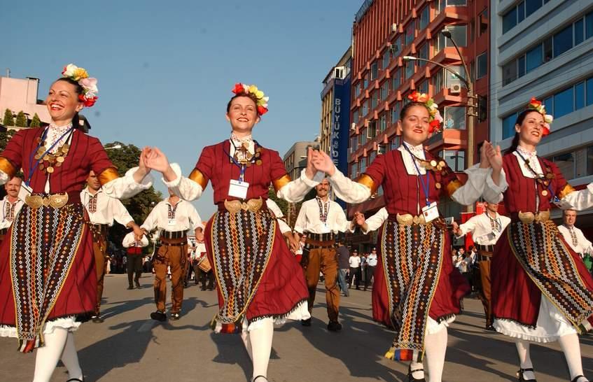 Türkiye'ye en fazla turist gönderen ilk 10 ülkenin 7'si komşumuz!