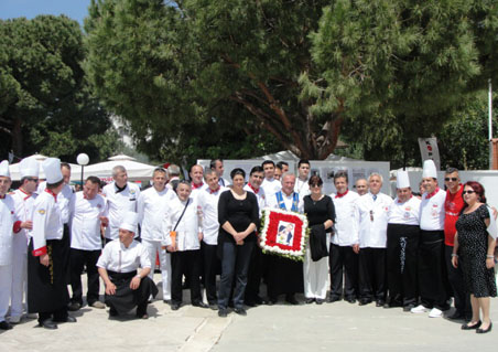 Kuşadası Yemek Festivali, halk ile şefleri buluşturdu