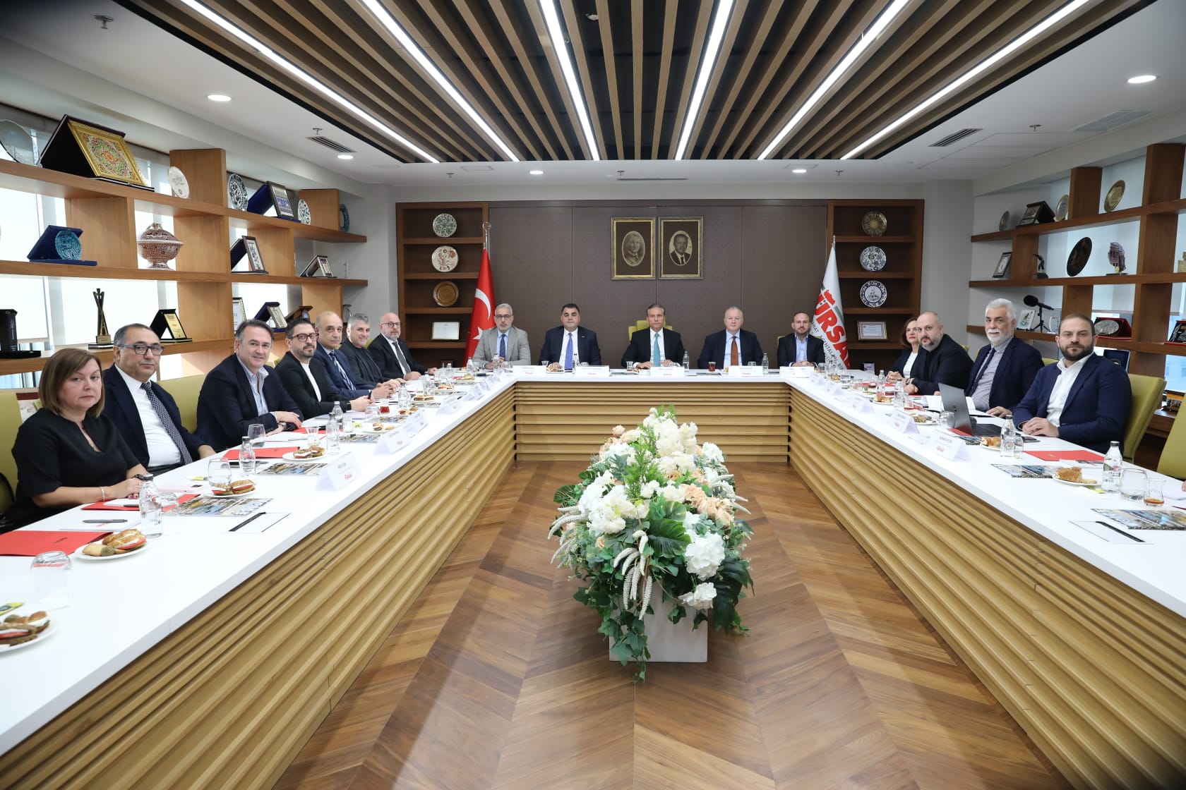 Tur operatörü ve acentalardan "eşit şartlarda rekabet" çıkışı