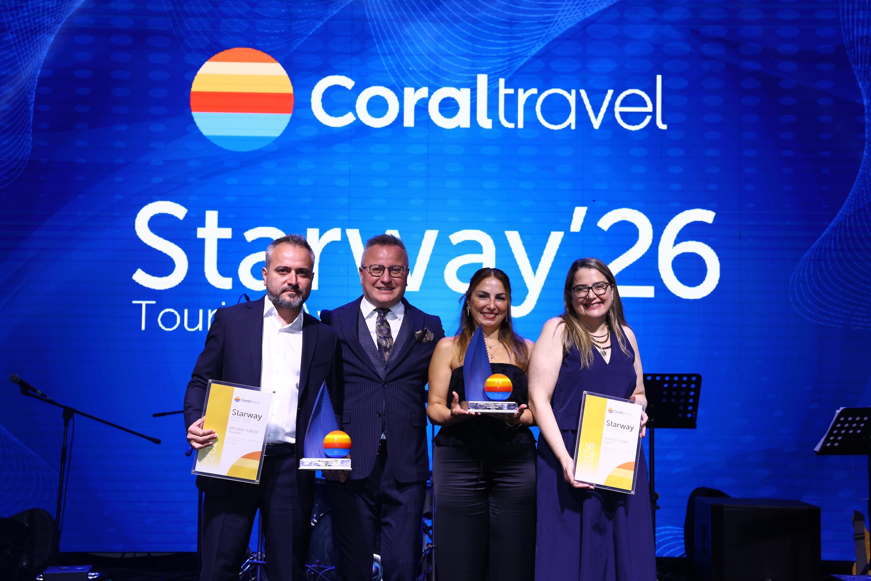 Coral Travel 2026'nın başarılı acentelerini ödüllendirdi