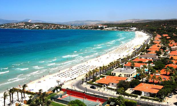 Zorlu, ''Çeşme'ye büyük bir turizm yatırımı yapabiliriz''