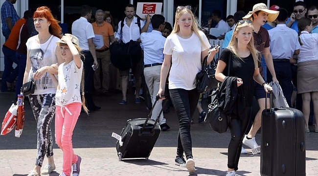103 bin turist ile Ruslar ilk sırada