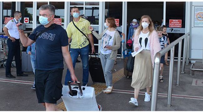 11 ayda 12 milyonun üzerinde turist geldi