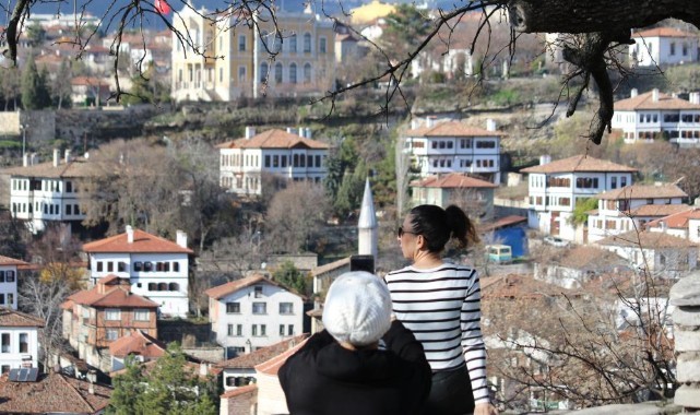 1,5 milyon turist hedefine yaklaşıyor