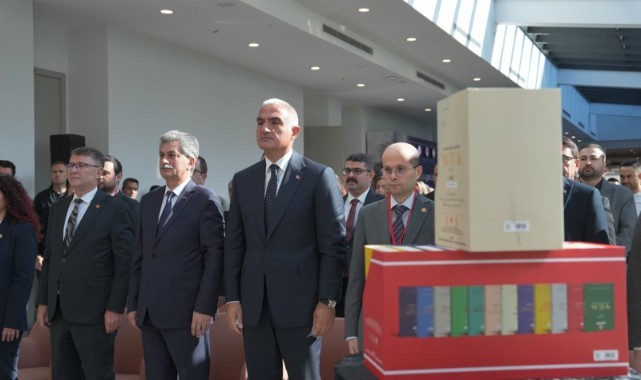 Bakan Ersoy, Nutuk 8 dilde dünyaya açılıyor