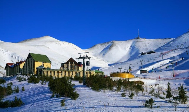 Erzurum'a turist akını: Geceleme rekora koşuyor