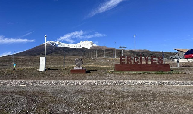 Erciyes Dağında düşen turistleri kurtarma operasyonu