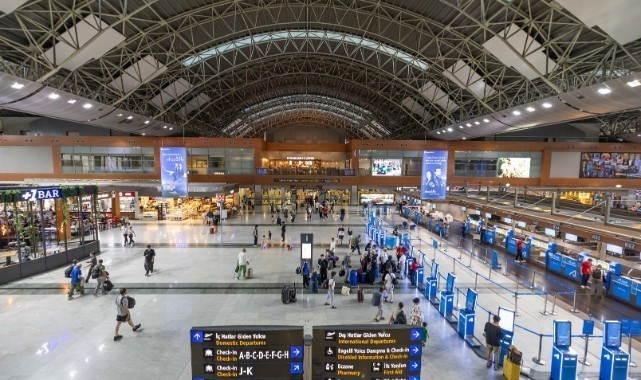 Havalimanlarında 9 ayda 193 milyon yolcu ağırlandı