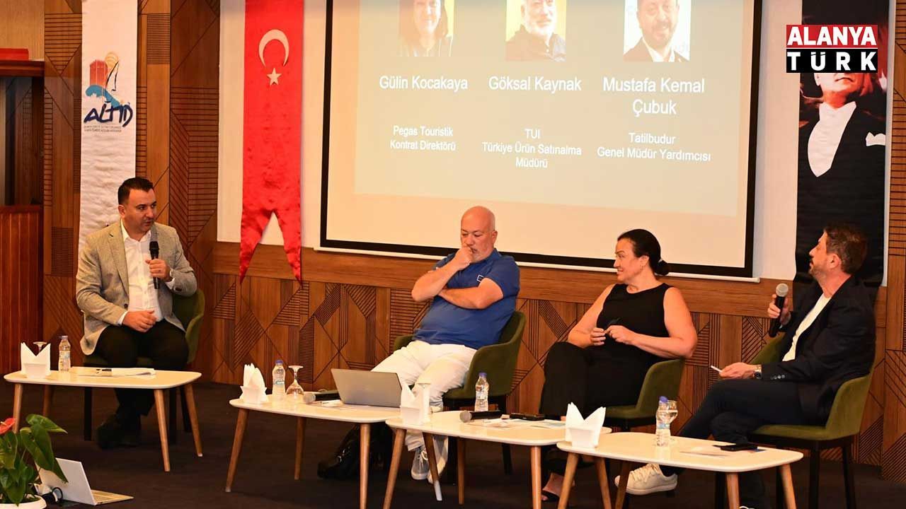 Turizm profesyonelleri ALTİD'in panelinde bir araya geldi