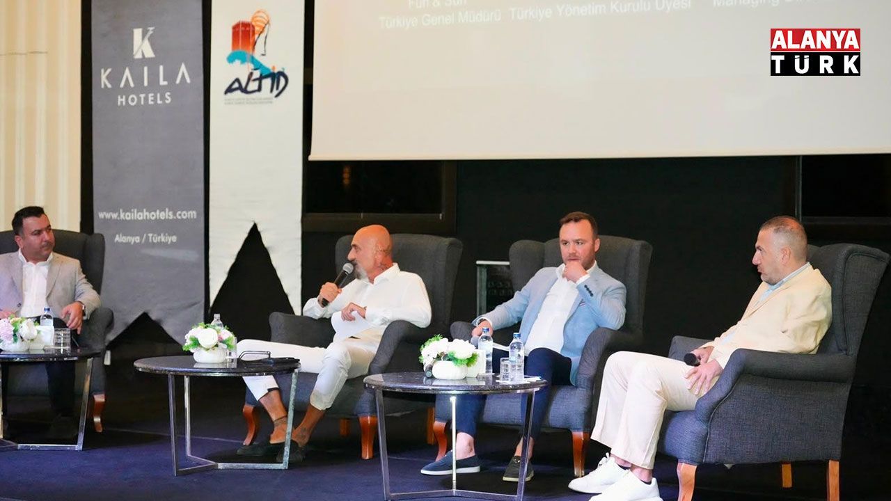 ALTİD panelinde turizmin geleceği masaya yatırıldı